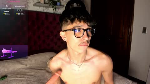 Snapshot of tim__fox chatting on April 12, 11:59 am Tim Fox online show from April 12, 11:59 am