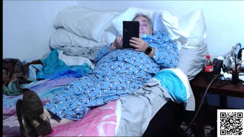 Snapshot of timamanda chatting on December 15, 5:01 am Tim Amanda online show from December 15, 5:01 am