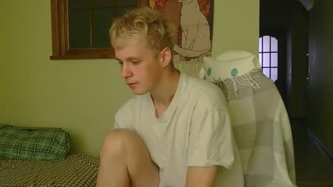 Snapshot of timkinky chatting on October 15, 7:41 am Tim WhiteS online show from October 15, 7:41 am