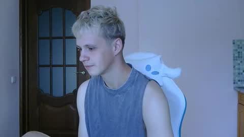 Snapshot of timkinky chatting on October 24, 5:48 am Tim WhiteS online show from October 24, 5:48 am