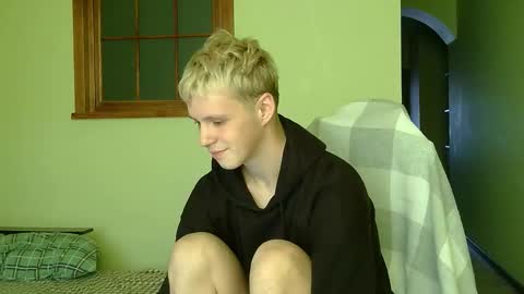 Snapshot of timkinky chatting on October 26, 6:41 am Tim WhiteS online show from October 26, 6:41 am