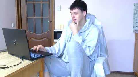 Snapshot of timkinky chatting on November 11, 7:41 am Tim WhiteS online show from November 11, 7:41 am