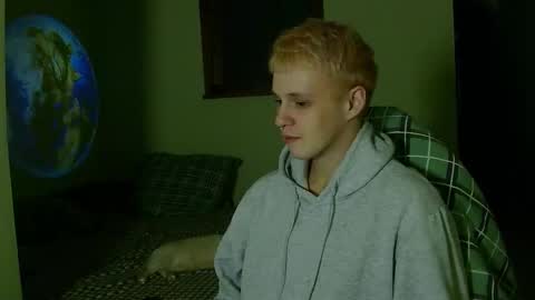 Snapshot of timkinky chatting on November 23, 8:41 pm Tim WhiteS online show from November 23, 8:41 pm