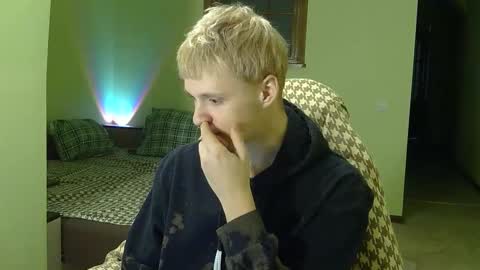 Snapshot of timkinky chatting on November 26, 9:49 pm Tim WhiteS online show from November 26, 9:49 pm