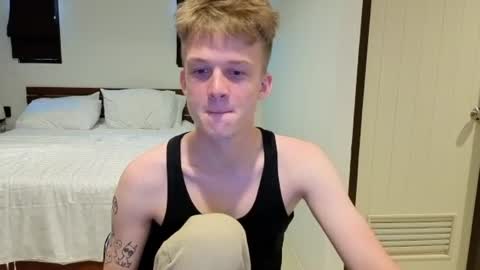 Snapshot of timmy7topcut chatting on June 18, 9:14 am Timmy online show from June 18, 9:14 am