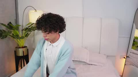 timmyshy online show from November 25, 3:50 am