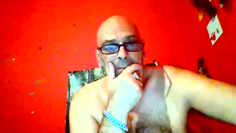 Snapshot of timothy33asd chatting on October 2, 12:23 pm timothy33asd online show from October 2, 12:23 pm