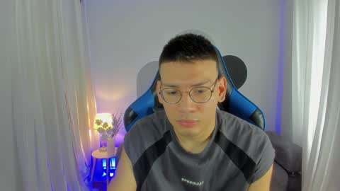 timi  jones online show from December 1, 5:13 pm