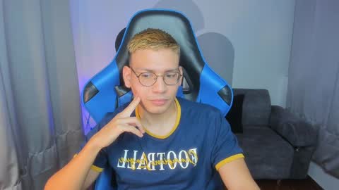 timi  jones online show from December 30, 9:50 pm