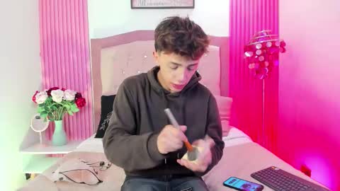 Timothy 21 years old online show from February 4, 9:20 pm