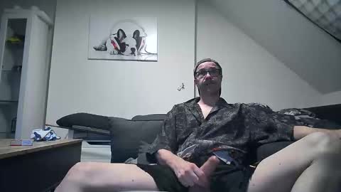 timpop51 online show from April 3, 4:54 am