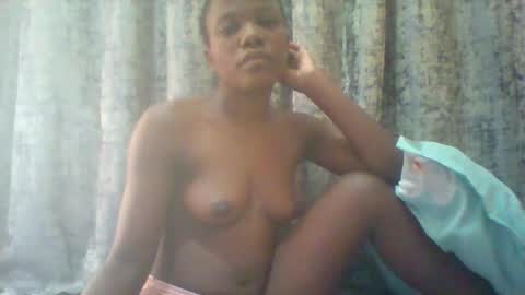 Snapshot of tina2030 chatting on November 18, 3:56 am christine online show from November 18, 3:56 am