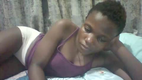 Snapshot of tina2030 chatting on November 18, 7:40 pm christine online show from November 18, 7:40 pm