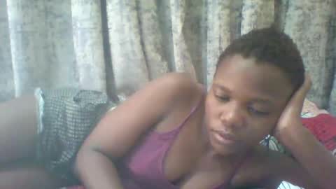 Snapshot of tina2030 chatting on November 19, 7:52 am christine online show from November 19, 7:52 am