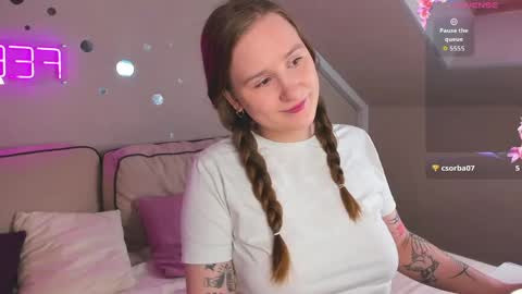 Stella online show from April 16, 9:10 am