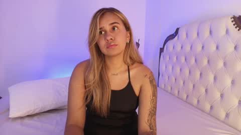 Snapshot of tina_loove chatting on February 25, 7:45 pm Tina online show from February 25, 7:45 pm