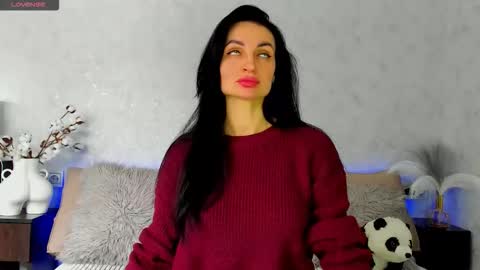 Snapshot of tina_mart chatting on February 9, 8:18 am Tina online show from February 9, 8:18 am