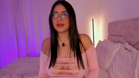 tina_olsen07 online show from April 12, 9:53 pm