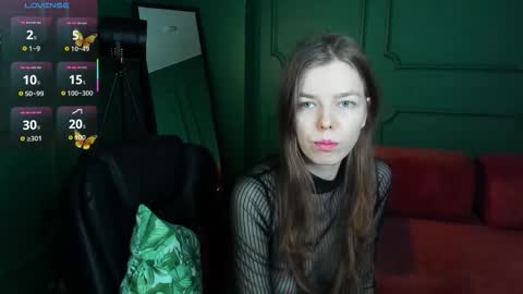 tina_tayllor__ online show from February 20, 2:39 pm