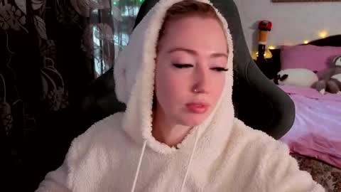 Snapshot of tinabrook chatting on February 12, 4:40 am Tina online show from February 12, 4:40 am