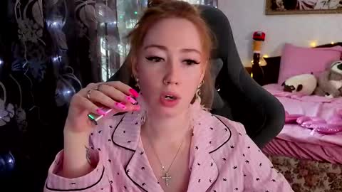 Snapshot of tinabrook chatting on February 13, 5:36 am Tina online show from February 13, 5:36 am