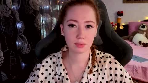 Snapshot of tinabrook chatting on February 17, 4:31 am Tina online show from February 17, 4:31 am