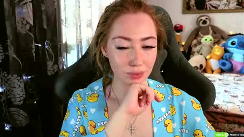 Snapshot of tinabrook chatting on April 13, 4:51 am Tina online show from April 13, 4:51 am