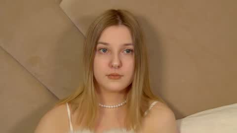 TinaBurton online show from April 7, 5:13 pm