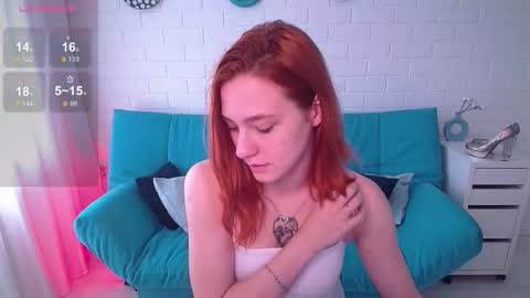 Snapshot of tinacruyze chatting on September 10, 11:10 am Tina online show from September 10, 11:10 am