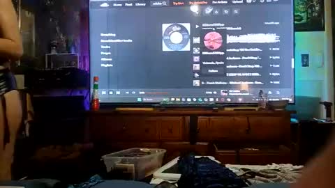 Snapshot of tinalover4u2 chatting on February 17, 10:45 am tinalover4u2 online show from February 17, 10:45 am