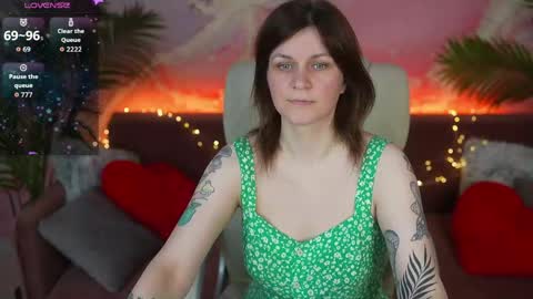 Snapshot of tinamelt chatting on May 27, 7:44 pm TinaMelt online show from May 27, 7:44 pm