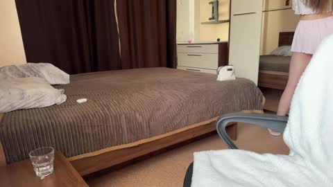 Tina online show from April 3, 7:28 am