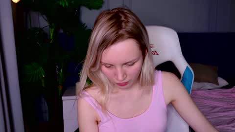 tinasiner online show from January 14, 5:23 pm