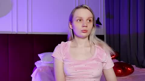 tinasiner online show from February 16, 1:38 pm