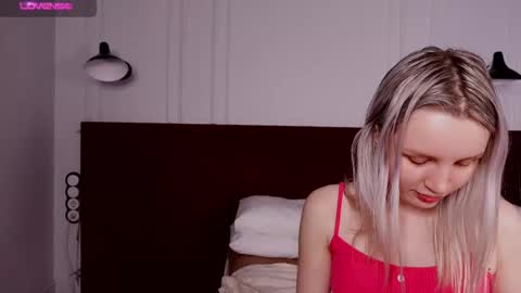 tinasiner online show from February 24, 6:36 pm