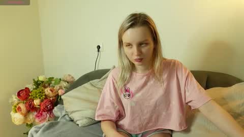 tinasiner online show from November 17, 3:51 pm