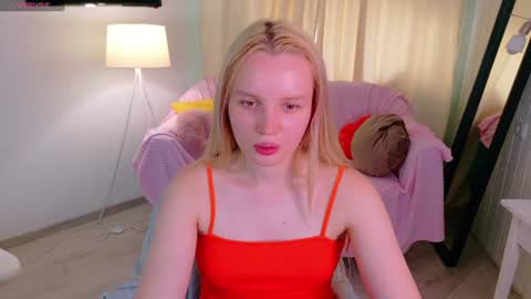 Snapshot of tinasiner chatting on July 18, 1:59 pm tinasiner online show from July 18, 1:59 pm