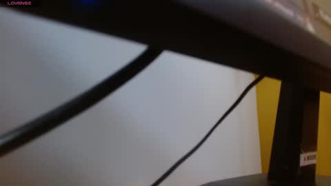 Snapshot of tinisweet chatting on November 11, 11:43 am tinisweet online show from November 11, 11:43 am