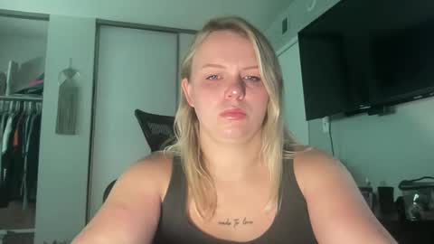 tinker0000 online show from September 26, 7:29 pm