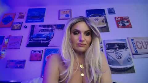 Snapshot of tinkerbell822 chatting on March 10, 4:35 pm tinkerbell822 online show from March 10, 4:35 pm