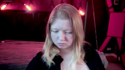 TinkerrBelll online show from October 22, 7:24 pm