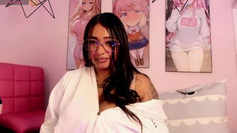 tinna noa online show from April 4, 3:38 am