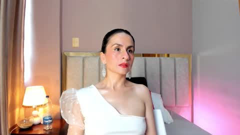 Tina Moon online show from March 29, 2:17 pm