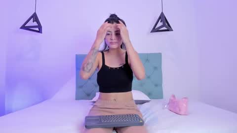 TINNY AND CANDY online show from December 4, 2:15 pm