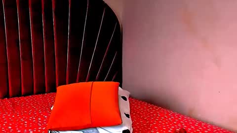 Millie online show from April 6, 2:51 pm