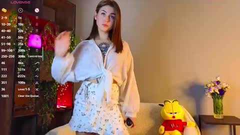 Snapshot of tinnymollys01 chatting on November 10, 4:28 pm Molly online show from November 10, 4:28 pm