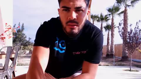 Snapshot of tinoclandestino chatting on December 13, 10:19 am tinoclandestino online show from December 13, 10:19 am