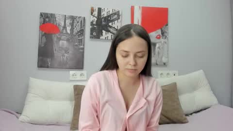 Snapshot of tiny__juju chatting on November 18, 1:22 am JuJu online show from November 18, 1:22 am