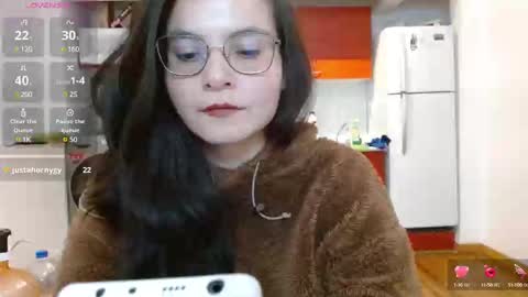 Snapshot of tiny_caroline chatting on January 15, 8:05 pm Tiny Caroline online show from January 15, 8:05 pm