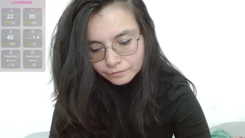 Snapshot of tiny_caroline chatting on February 14, 1:56 am Tiny Caroline online show from February 14, 1:56 am